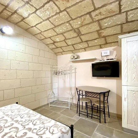 L' Attico Castrosalento Apartment *