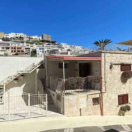 L' Attico Castrosalento Apartment *